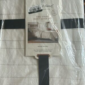 Hearth & Hand F/Q Fine Stripe Duvet Cover Set . Twilight Taupe/SourCream